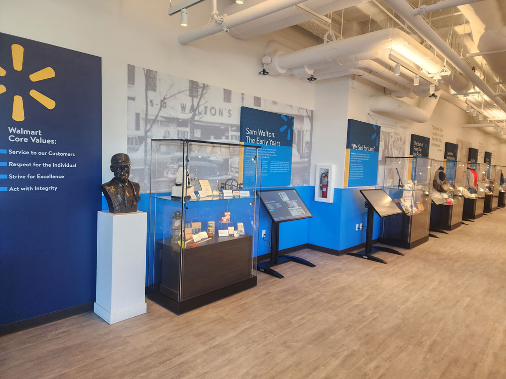 Touchscreens and artifacts in the Walmart Museum Heritage Lab